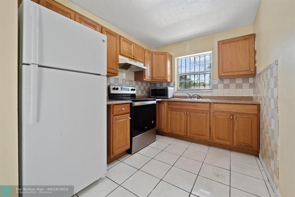 Active With Contract: $375,000 (4 beds, 2 baths, 1448 Square Feet)