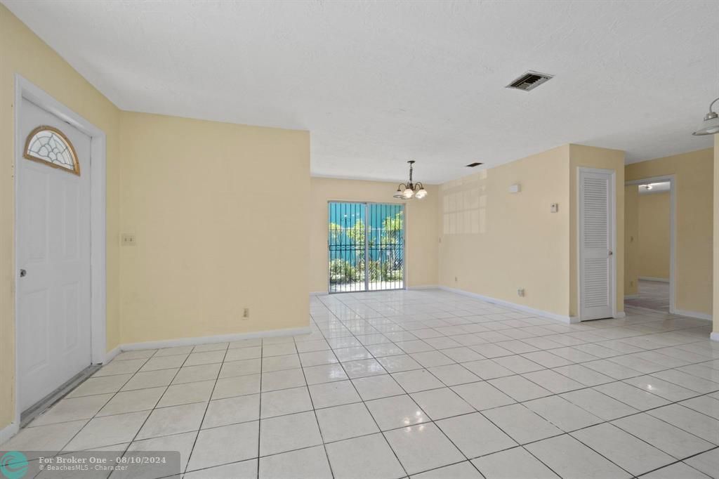 Active With Contract: $375,000 (4 beds, 2 baths, 1448 Square Feet)