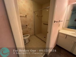 For Sale: $300,000 (2 beds, 2 baths, 1299 Square Feet)