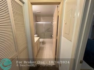 For Sale: $300,000 (2 beds, 2 baths, 1299 Square Feet)