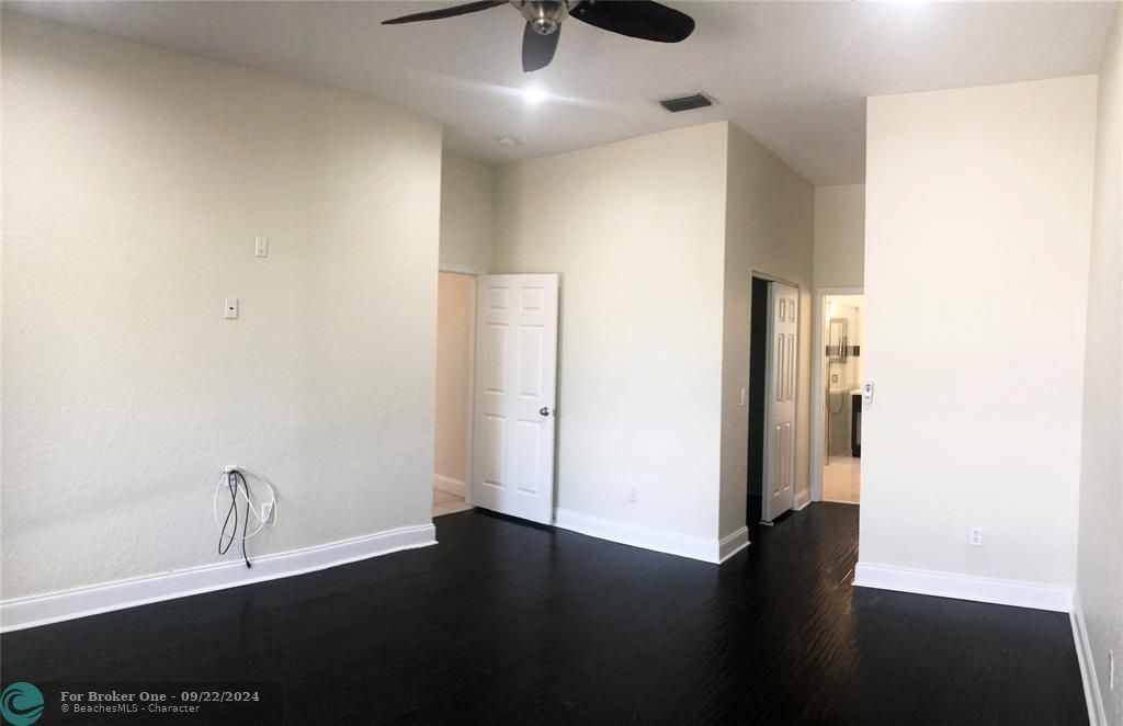 For Rent: $4,500 (4 beds, 2 baths, 2120 Square Feet)