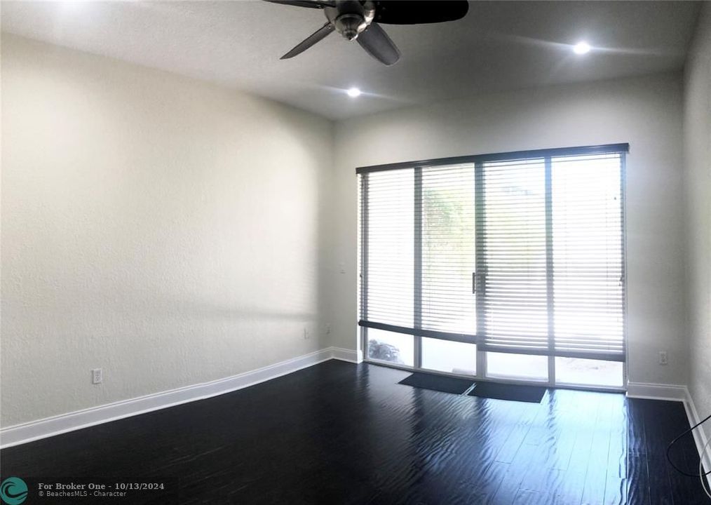 For Rent: $4,500 (4 beds, 2 baths, 2120 Square Feet)