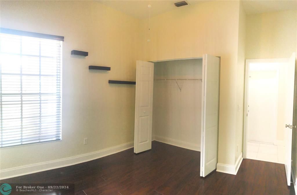 For Rent: $4,500 (4 beds, 2 baths, 2120 Square Feet)