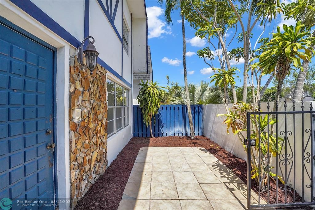 Recently Sold: $365,000 (3 beds, 2 baths, 1875 Square Feet)