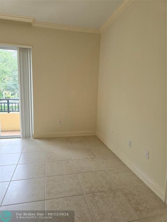 For Rent: $2,950 (1 beds, 1 baths, 798 Square Feet)