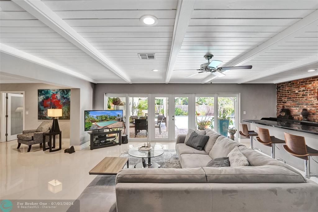 Active With Contract: $1,675,000 (4 beds, 4 baths, 3020 Square Feet)