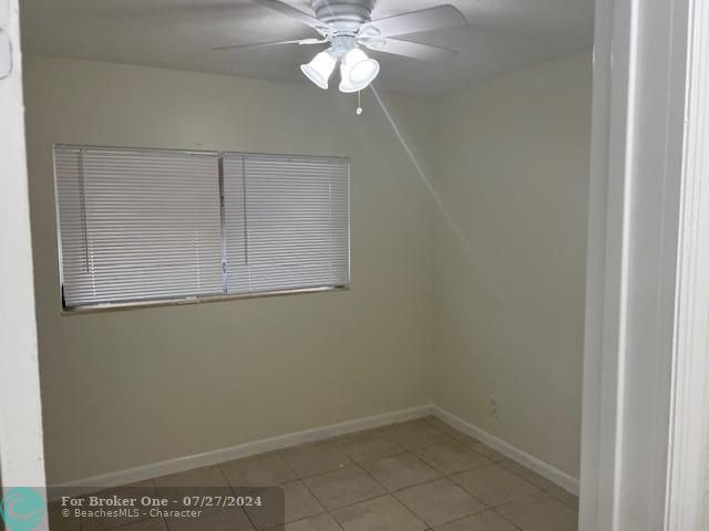 Active With Contract: $2,000 (4 beds, 2 baths, 860 Square Feet)