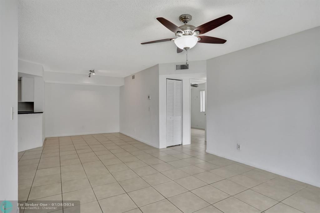 For Rent: $2,550 (3 beds, 2 baths, 1263 Square Feet)