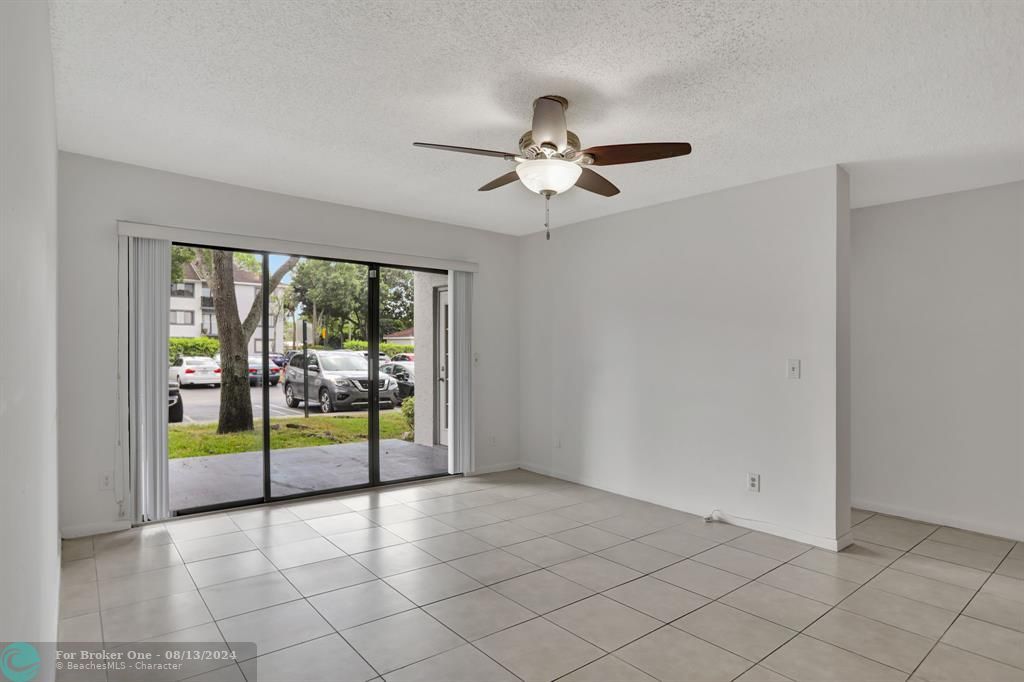 For Rent: $2,550 (3 beds, 2 baths, 1263 Square Feet)