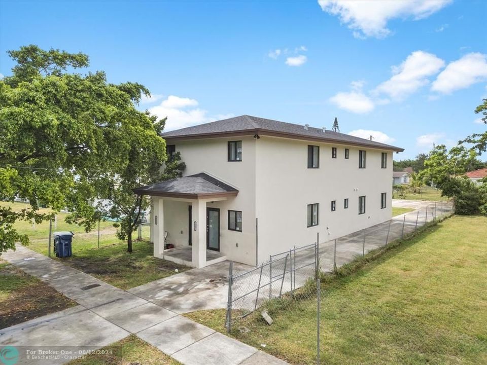 Active With Contract: $815,000 (0 beds, 0 baths, 3000 Square Feet)