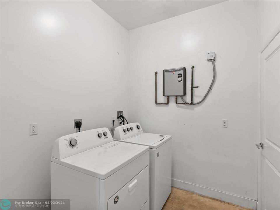 Active With Contract: $815,000 (0 beds, 0 baths, 3776 Square Feet)