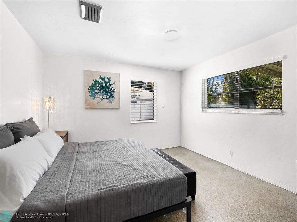 Active With Contract: $4,000 (3 beds, 2 baths, 1672 Square Feet)