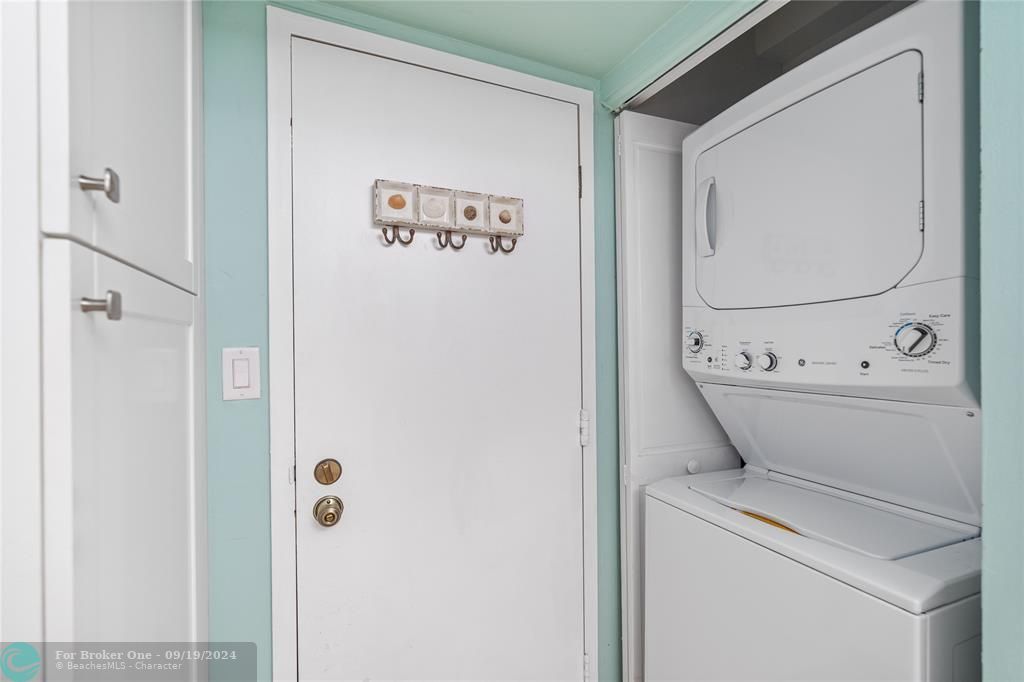 Active With Contract: $7,200 (2 beds, 2 baths, 1615 Square Feet)