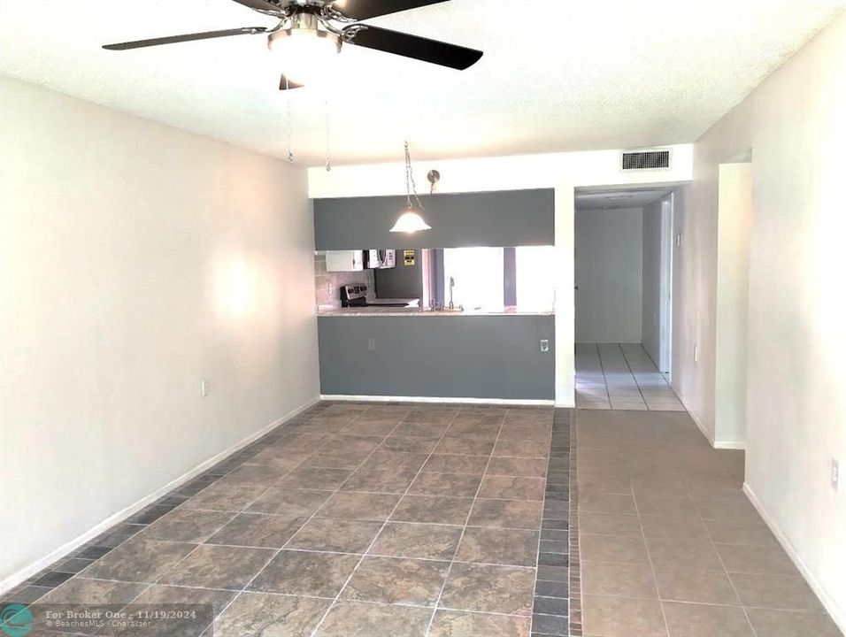 For Sale: $174,900 (3 beds, 2 baths, 1048 Square Feet)