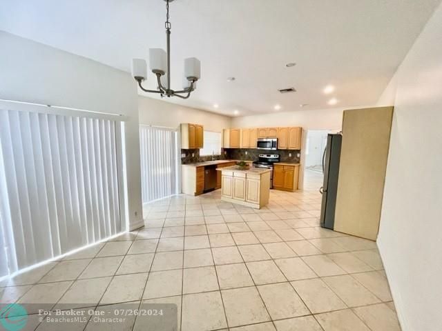 Active With Contract: $4,000 (4 beds, 2 baths, 2827 Square Feet)