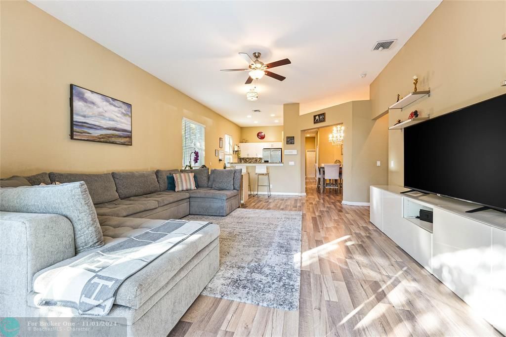 Active With Contract: $875,000 (4 beds, 2 baths, 2426 Square Feet)