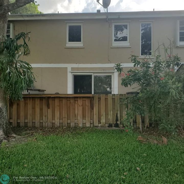 For Rent: $3,000 (3 beds, 2 baths, 1350 Square Feet)