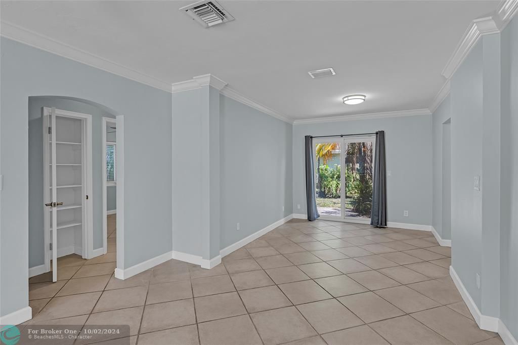 Recently Sold: $699,000 (3 beds, 2 baths, 1653 Square Feet)