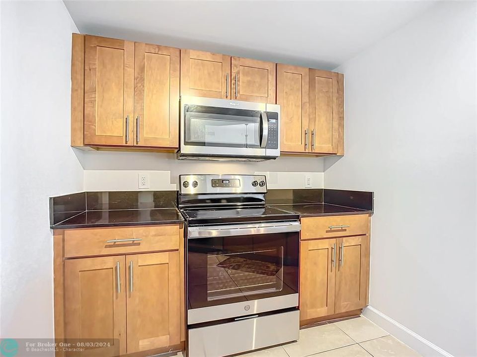 For Rent: $3,475 (2 beds, 2 baths, 1347 Square Feet)