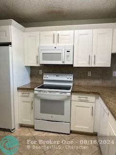 For Rent: $2,100 (2 beds, 2 baths, 1048 Square Feet)