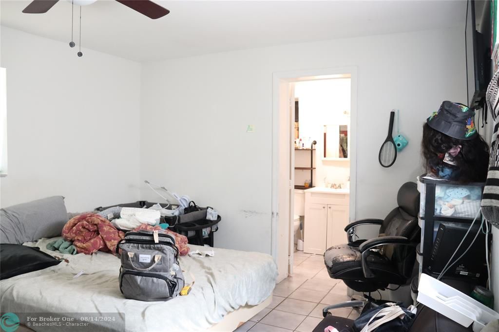 For Sale: $1,500 (0 beds, 1 baths, 2400 Square Feet)