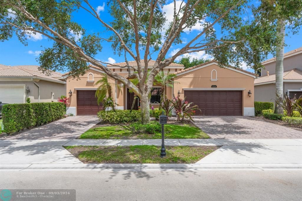 Active With Contract: $4,900 (3 beds, 2 baths, 2228 Square Feet)