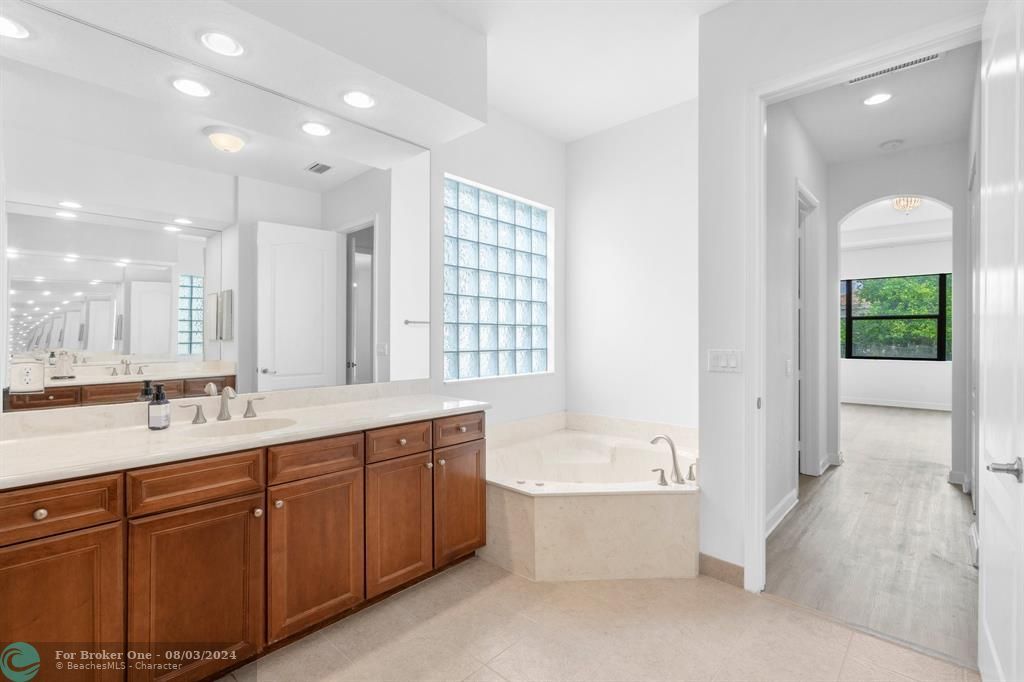 Active With Contract: $4,900 (3 beds, 2 baths, 2228 Square Feet)