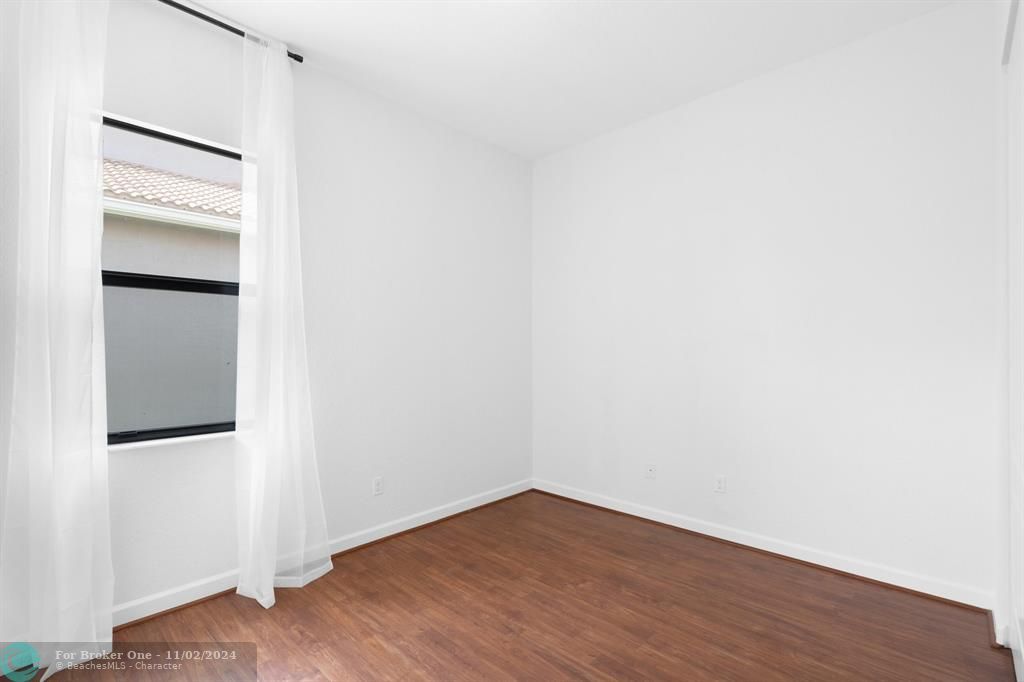 Active With Contract: $4,900 (3 beds, 2 baths, 2228 Square Feet)