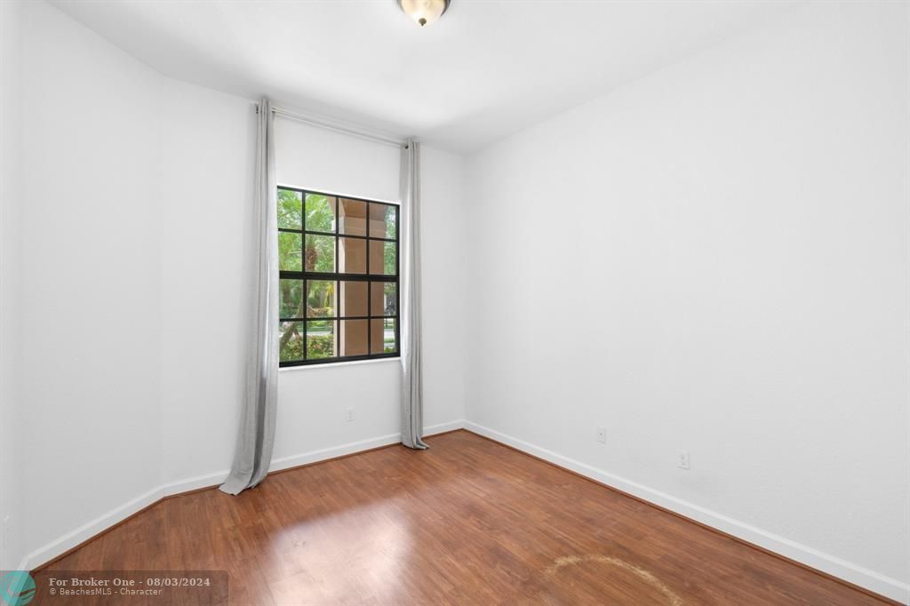 Active With Contract: $4,900 (3 beds, 2 baths, 2228 Square Feet)