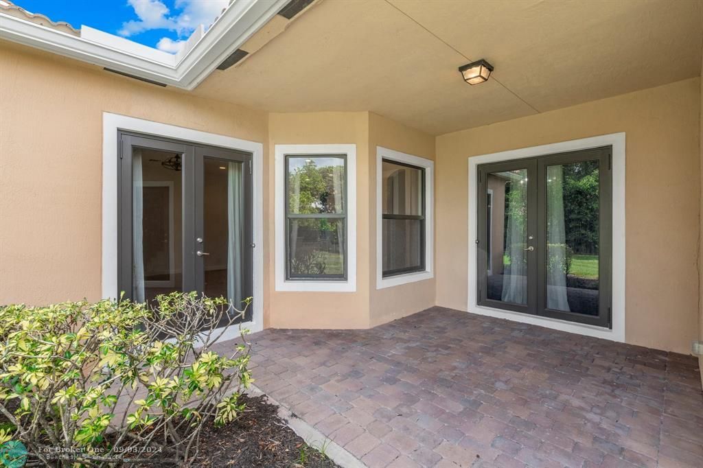 Active With Contract: $4,900 (3 beds, 2 baths, 2228 Square Feet)