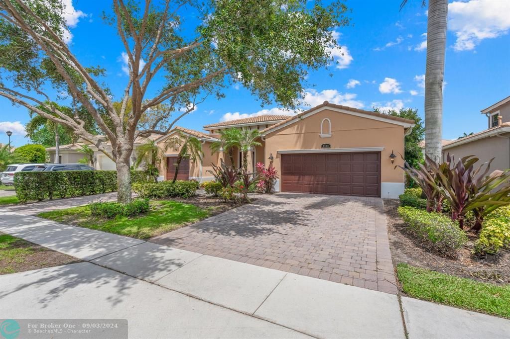 Active With Contract: $4,900 (3 beds, 2 baths, 2228 Square Feet)