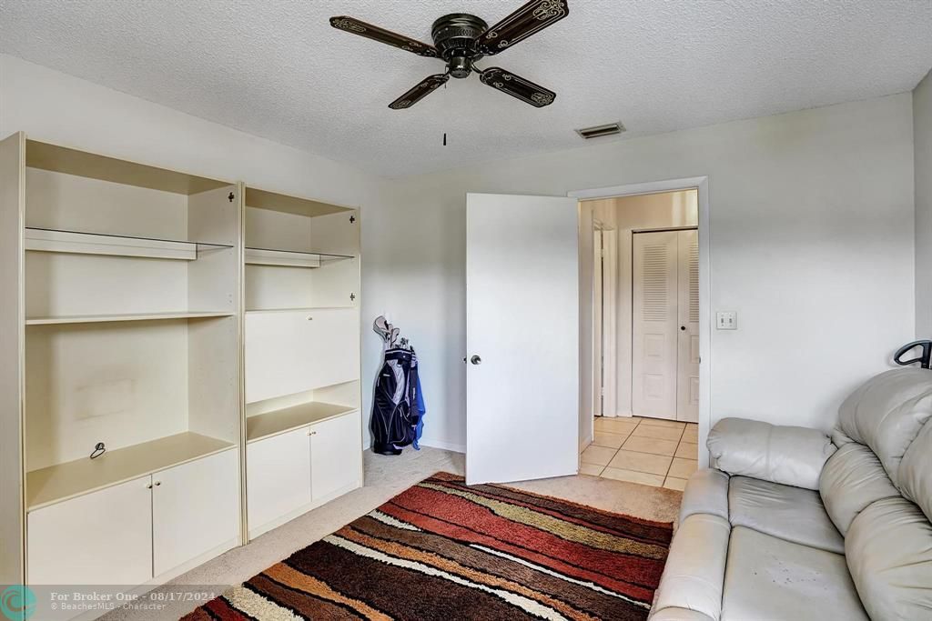 For Sale: $162,300 (2 beds, 2 baths, 1244 Square Feet)