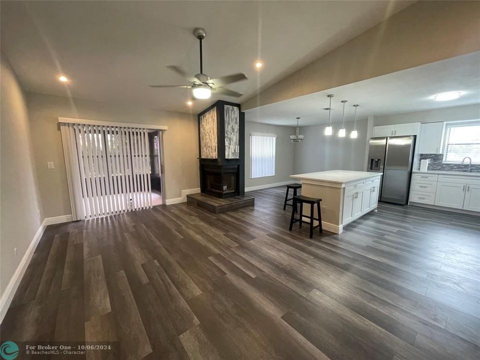 For Sale: $379,800 (3 beds, 2 baths, 1416 Square Feet)