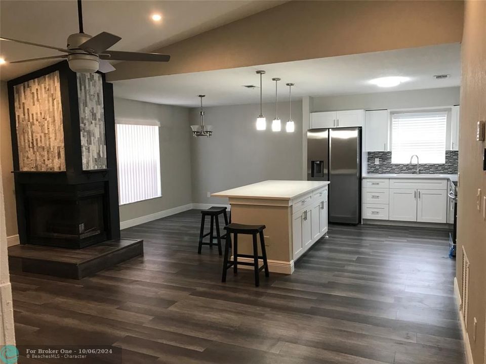 For Sale: $379,800 (3 beds, 2 baths, 1416 Square Feet)