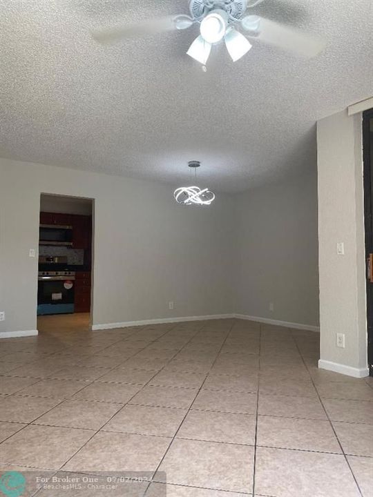 For Rent: $2,550 (3 beds, 2 baths, 1116 Square Feet)