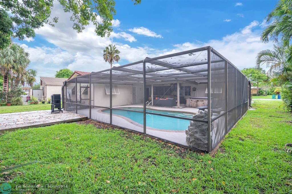 For Sale: $650,000 (4 beds, 2 baths, 2114 Square Feet)