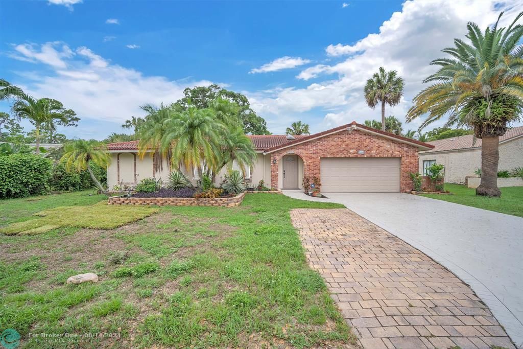 For Sale: $649,990 (4 beds, 2 baths, 2114 Square Feet)