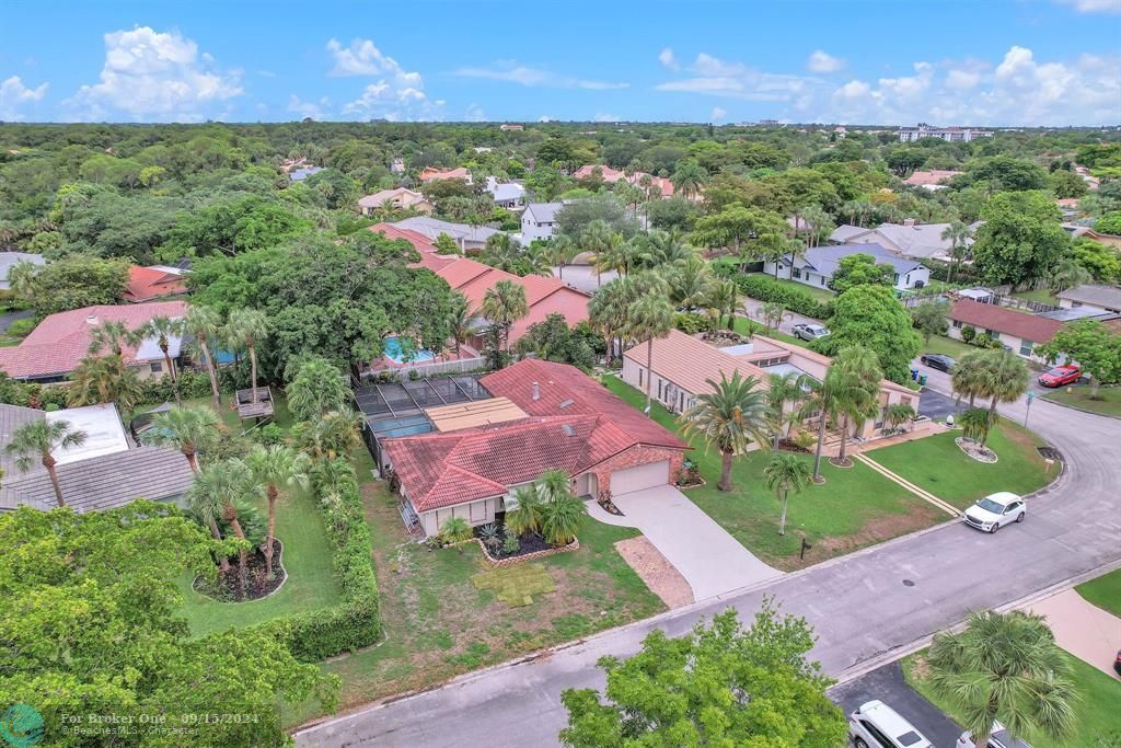 For Sale: $650,000 (4 beds, 2 baths, 2114 Square Feet)