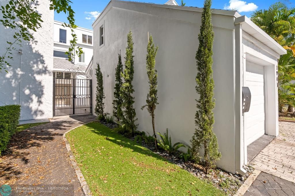 En Venta: $1,699,000 (5 camas, 6 baños, 3970 Pies cuadrados)