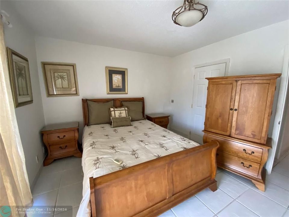 For Sale: $90,000 (1 beds, 1 baths, 595 Square Feet)