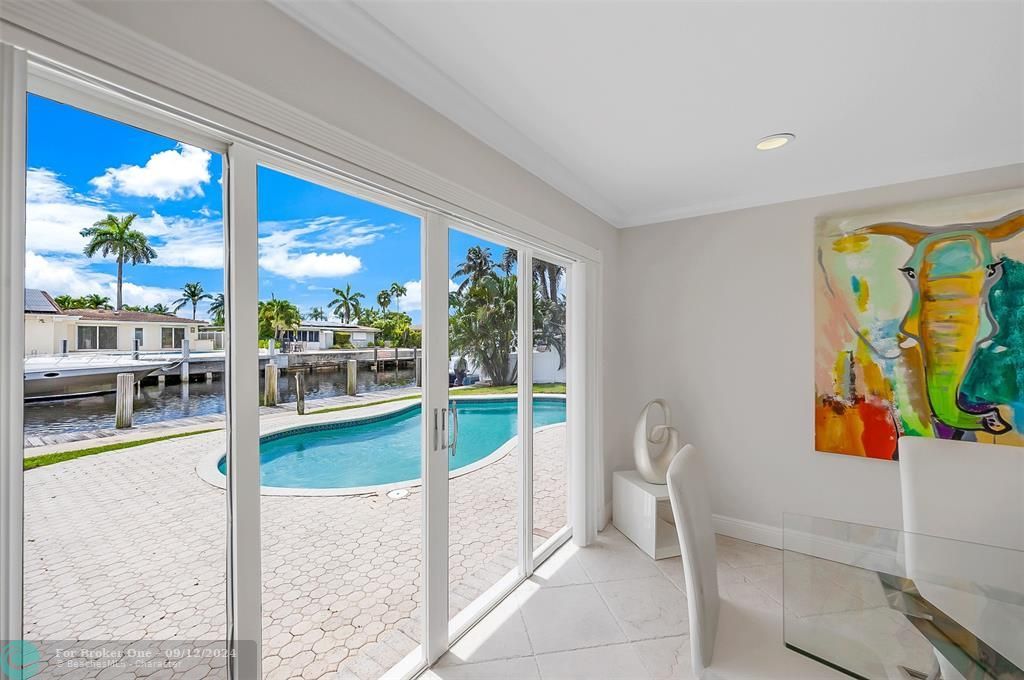 Recently Sold: $1,095,000 (3 beds, 2 baths, 1709 Square Feet)