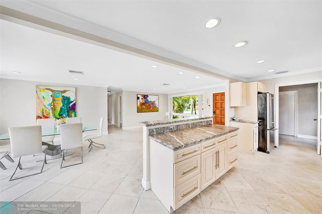 Recently Sold: $1,095,000 (3 beds, 2 baths, 1709 Square Feet)