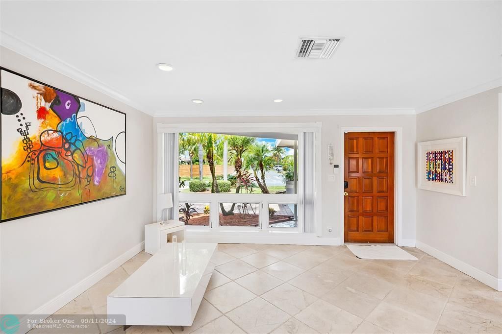 Recently Sold: $1,095,000 (3 beds, 2 baths, 1709 Square Feet)