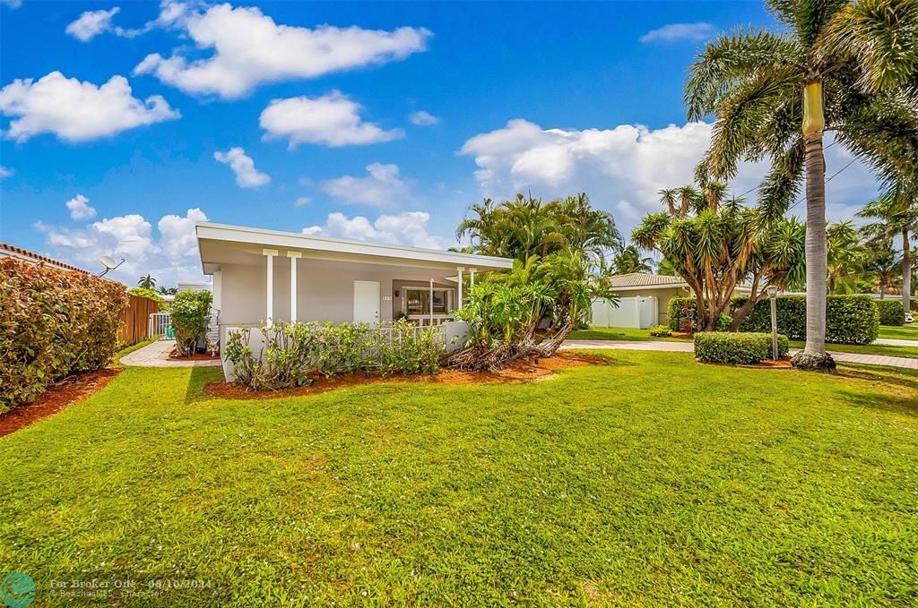 Recently Sold: $1,095,000 (3 beds, 2 baths, 1709 Square Feet)