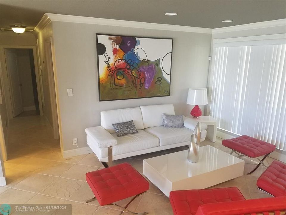 Recently Sold: $1,095,000 (3 beds, 2 baths, 1709 Square Feet)