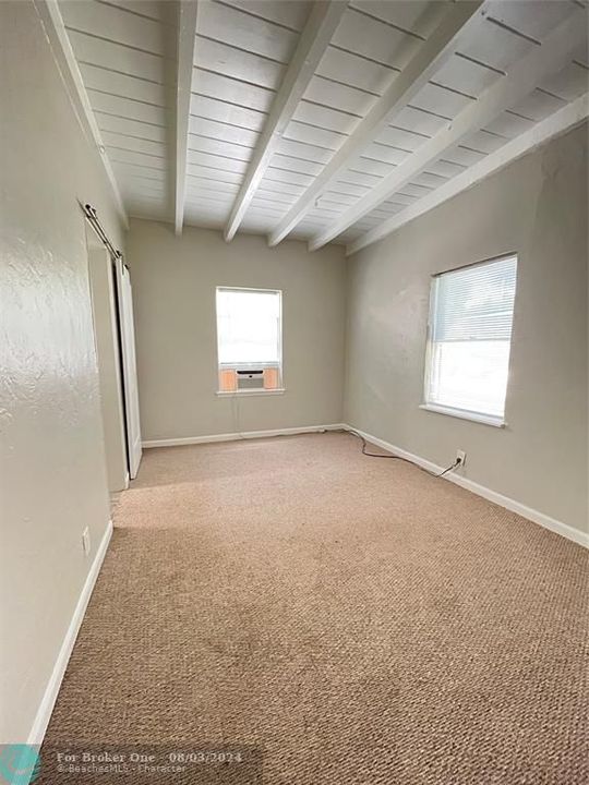 For Rent: $1,400 (1 beds, 1 baths, 500 Square Feet)