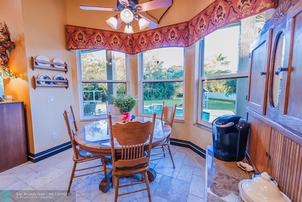 Recently Sold: $1,250,000 (4 beds, 2 baths, 2209 Square Feet)