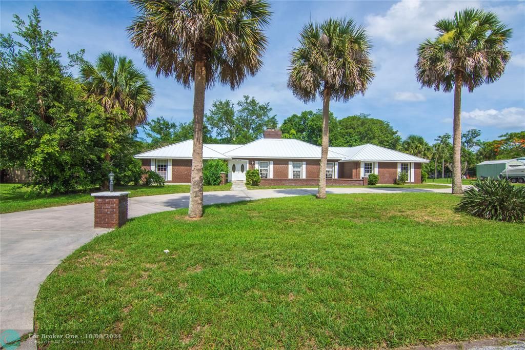 Recently Sold: $619,000 (5 beds, 2 baths, 2982 Square Feet)