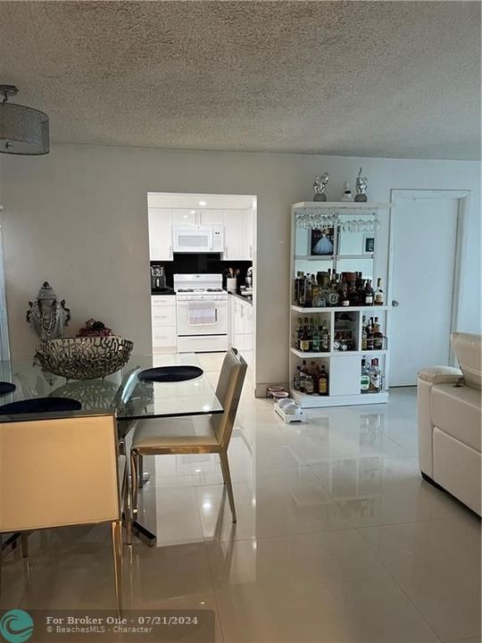 Active With Contract: $2,600 (3 beds, 2 baths, 1458 Square Feet)