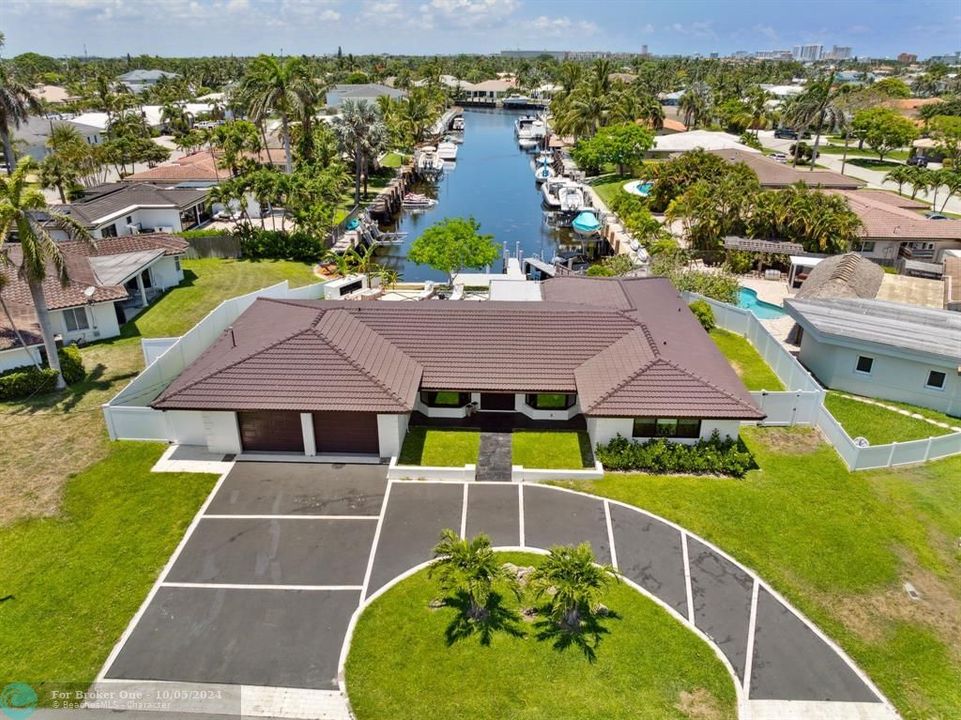 Recently Sold: $1,950,000 (4 beds, 3 baths, 2194 Square Feet)